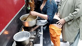 Desi Housewife Anal Sex In Kitchen While She Is In work