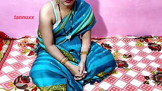 Indian Desi Village bhabhi sexy blowjob and pussy going to bed puja beautiful hotel room