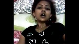 Sexy desi indian babe pleasing herself - short video